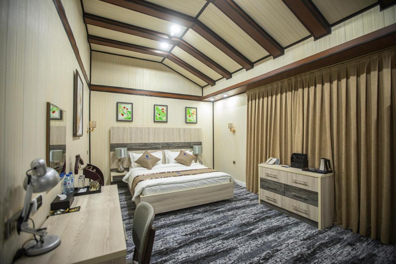 Tinchlik Plaza Hotel Navoi Kültér fotó