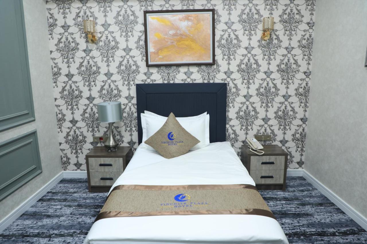 Tinchlik Plaza Hotel Navoi Kültér fotó