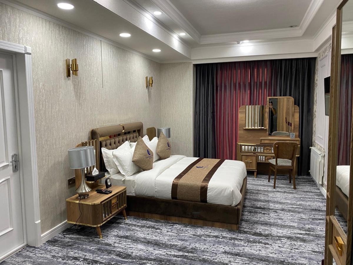 Tinchlik Plaza Hotel Navoi Kültér fotó