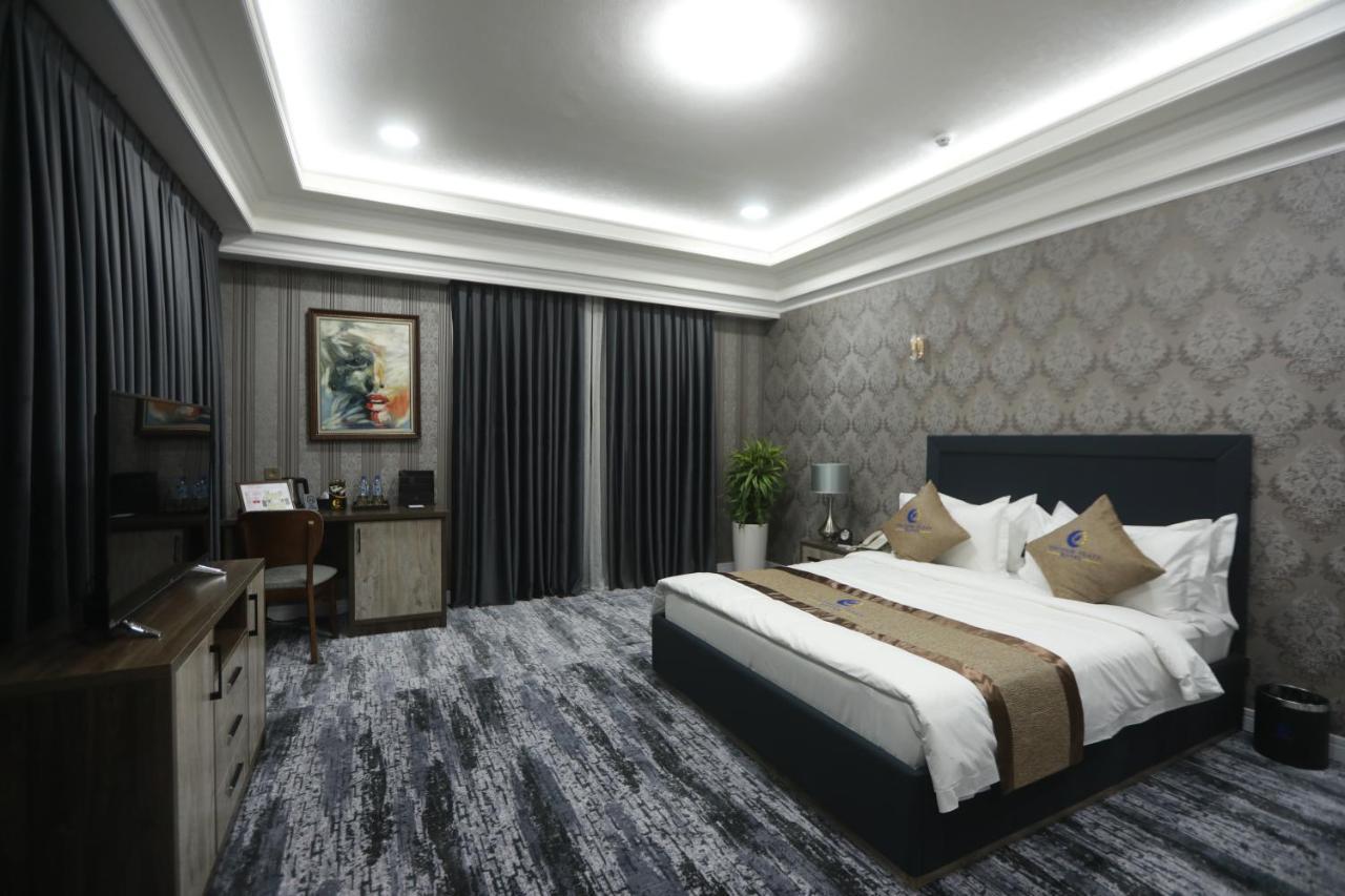 Tinchlik Plaza Hotel Navoi Kültér fotó