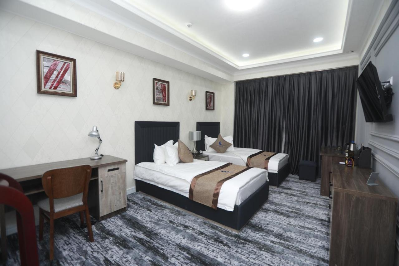 Tinchlik Plaza Hotel Navoi Kültér fotó
