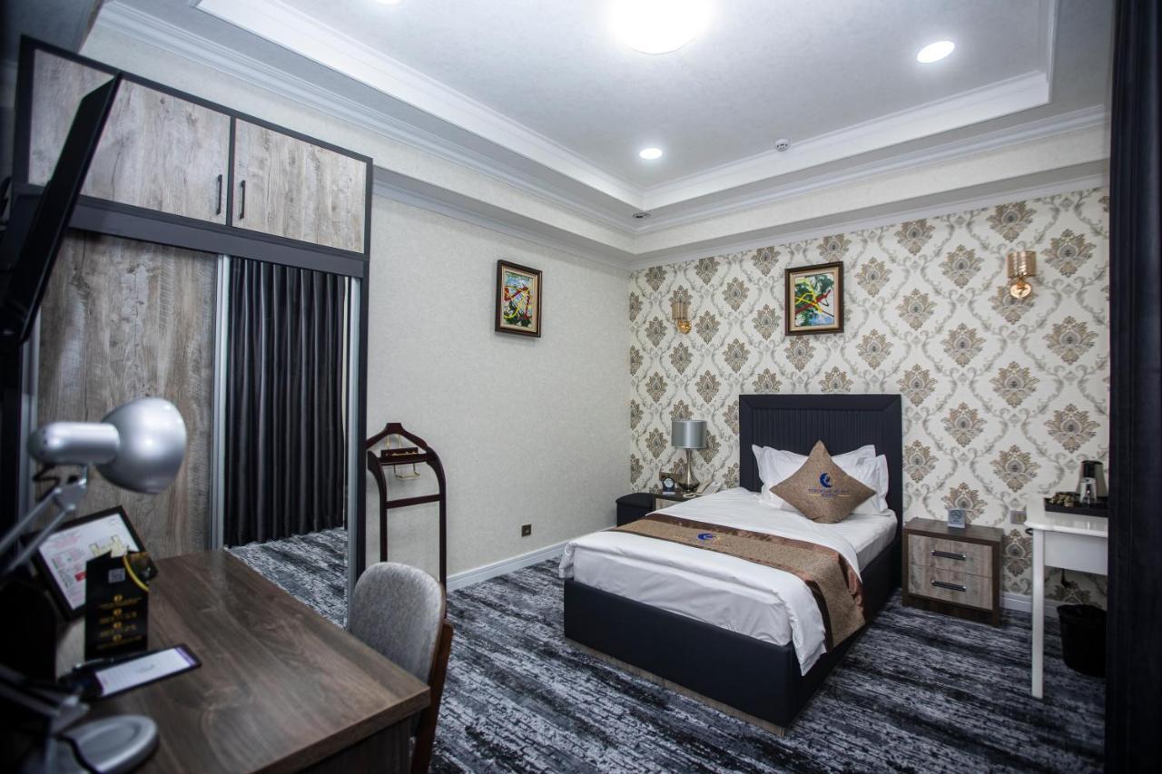 Tinchlik Plaza Hotel Navoi Kültér fotó